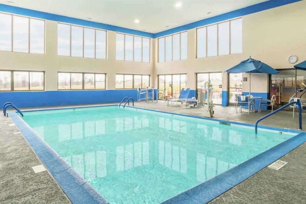 Hampton Inn Bardstown Buitenkant foto