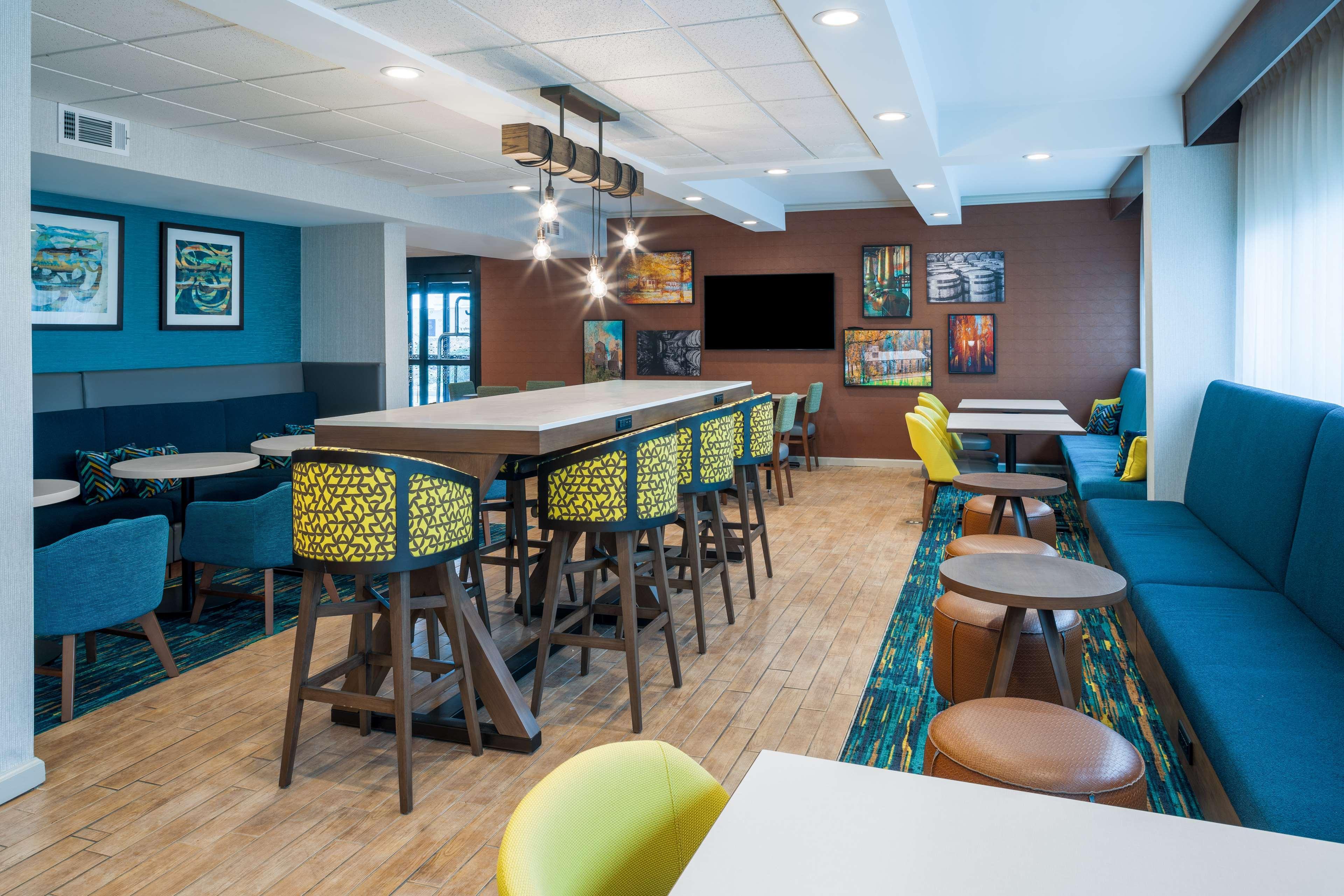 Hampton Inn Bardstown Buitenkant foto