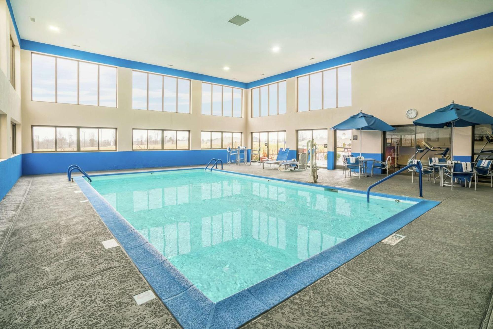 Hampton Inn Bardstown Buitenkant foto