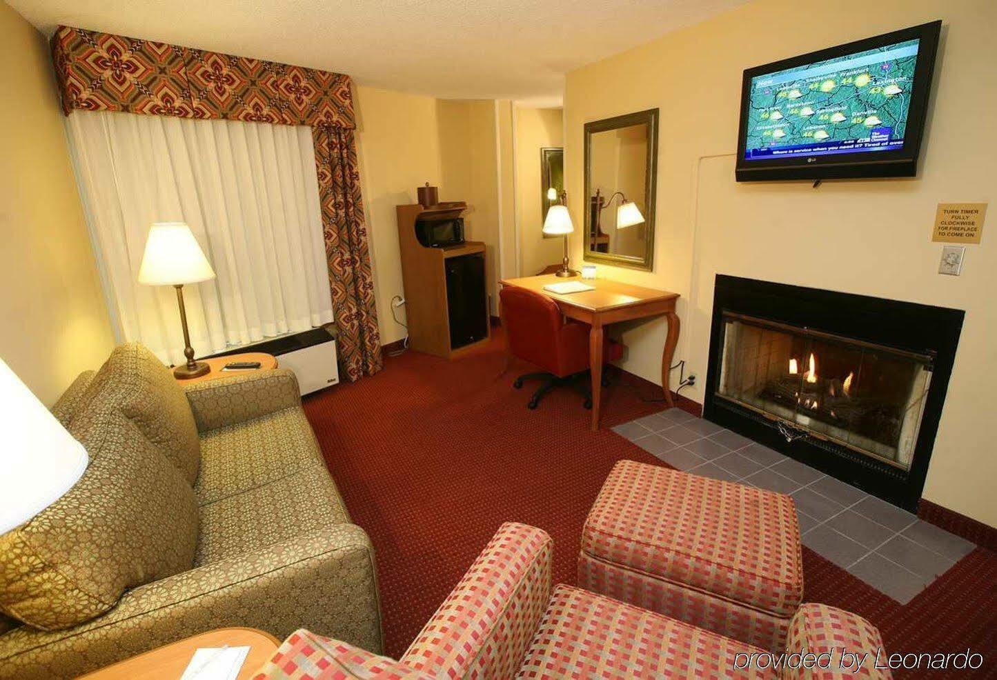 Hampton Inn Bardstown Buitenkant foto